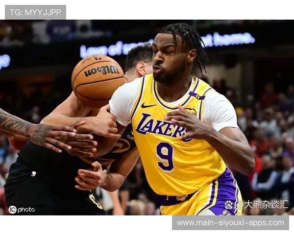 彻底废了！詹姆斯生涯首次被下放发展联盟，湖人现在真不需要他了