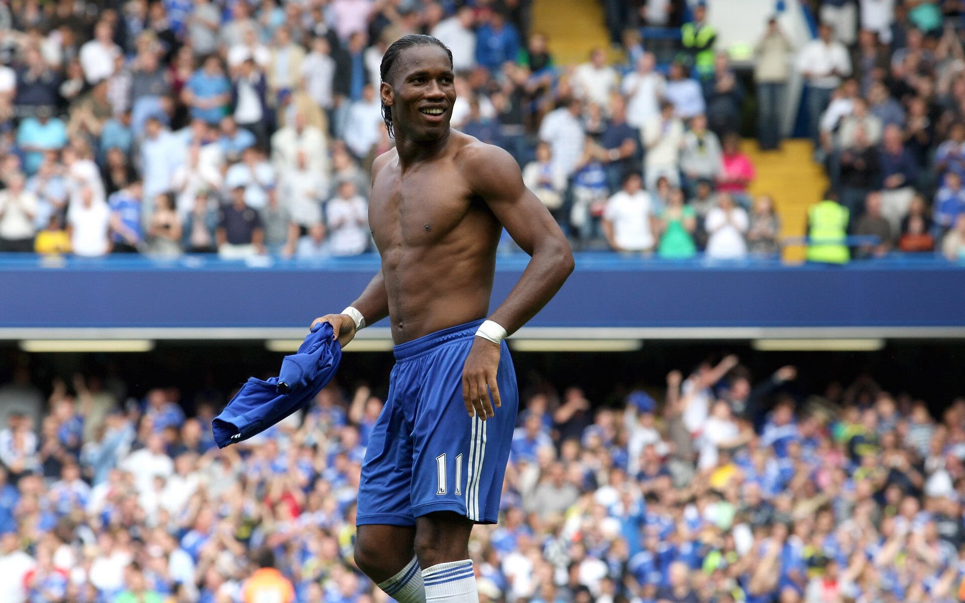 曼联攻防兼备,球队整体更协调,曼联队的么